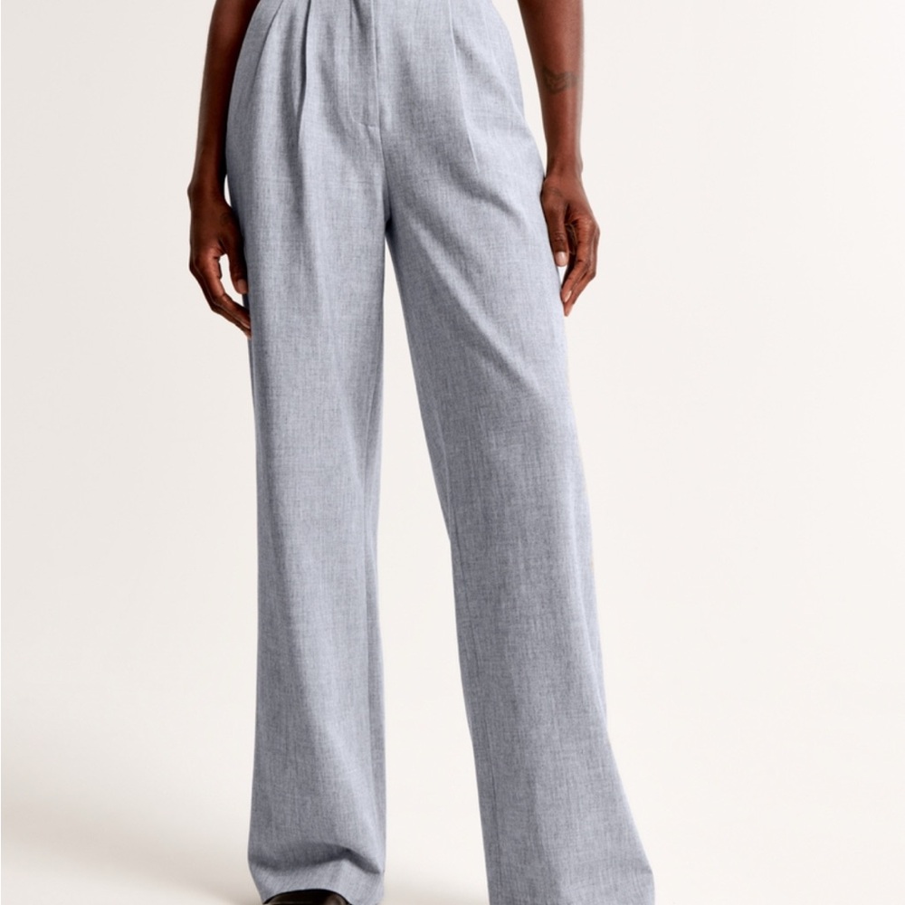Sloane Curve Love Tailored Wide Leg Pant
